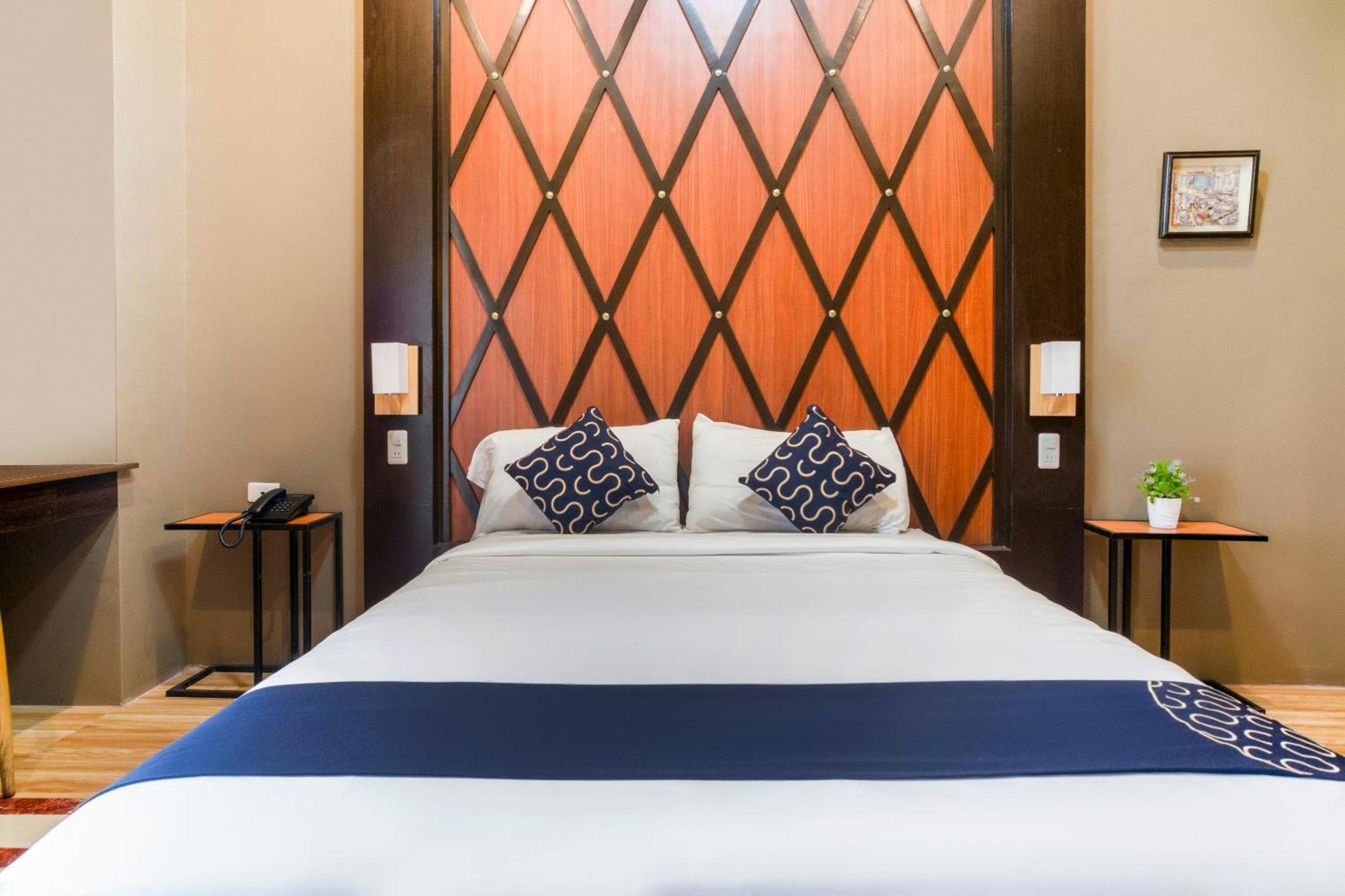 Capital O 460 World Palace Hotel Davao City Kültér fotó